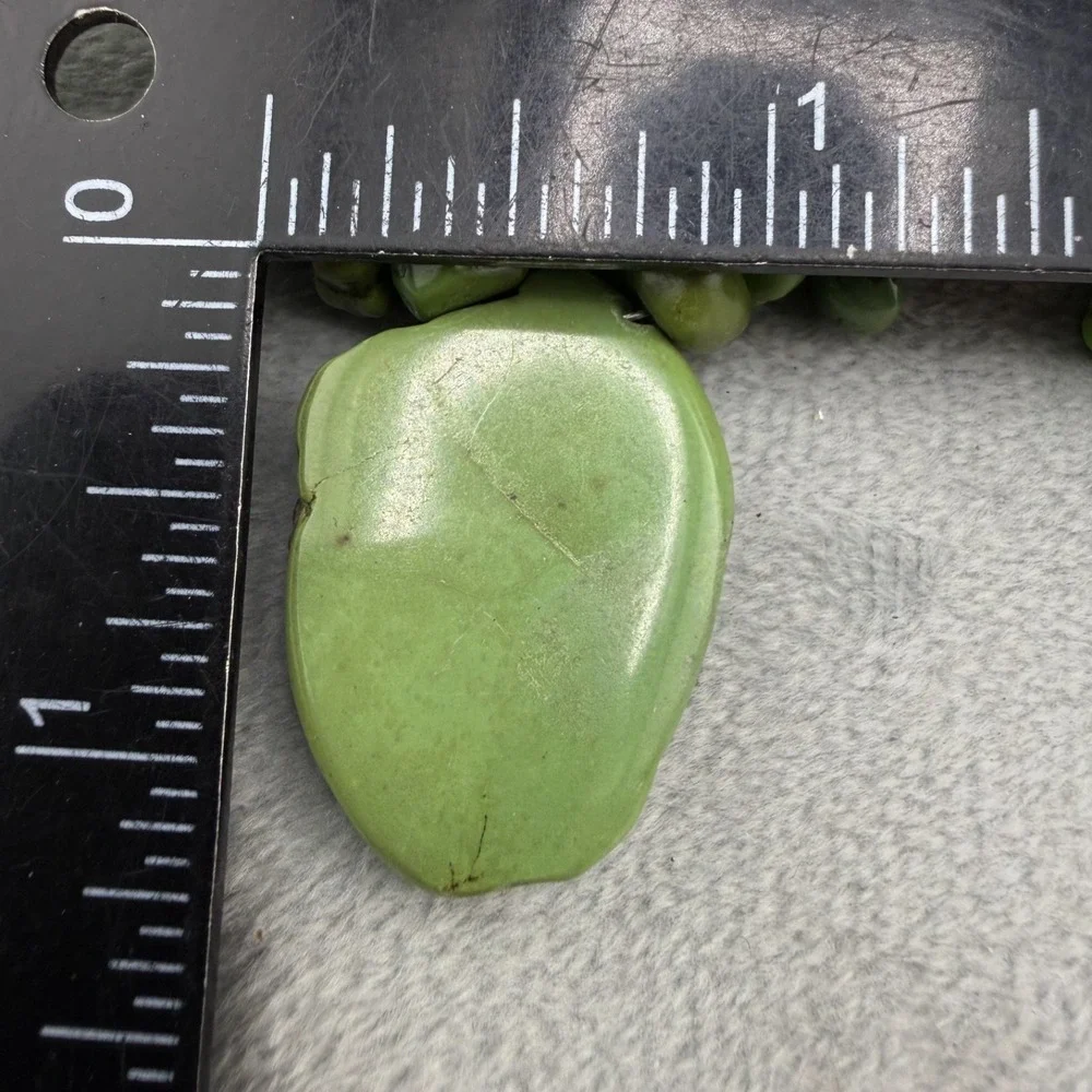 Vintage Statement Necklace Kelly Green Stone Layered HEAVY 18" - Picture 7 of 11